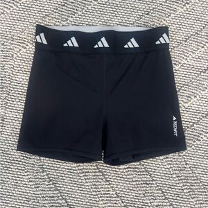 Adidas Black and white tech fit volleyball athletic Sports Shorts w liner MEDIUM